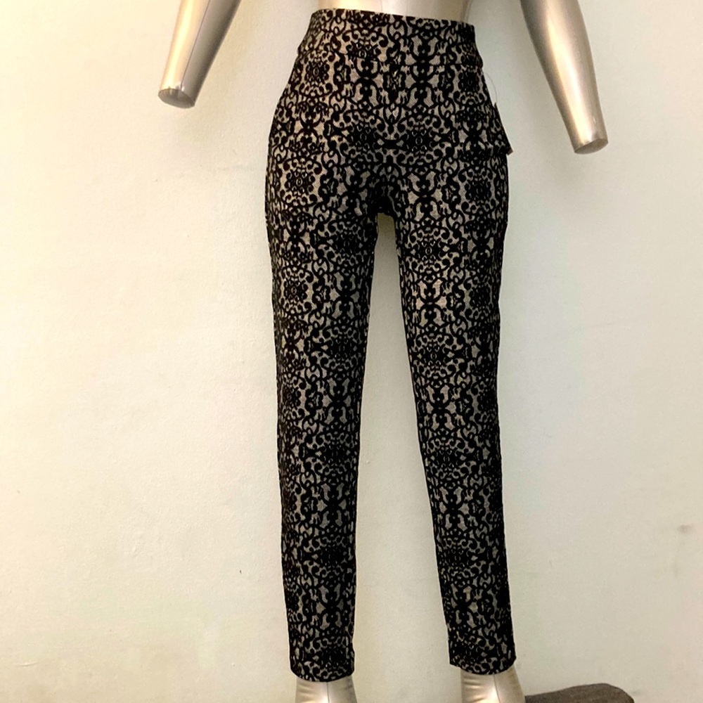 NWT Thalia pants - lace stretch